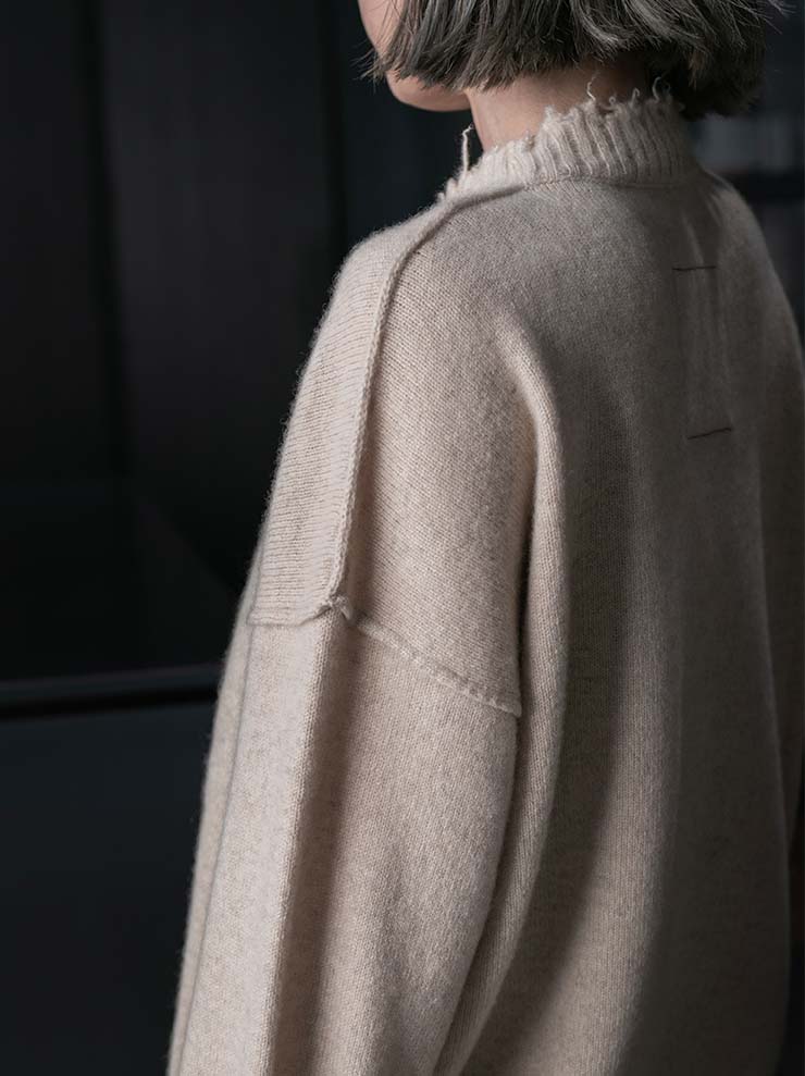 UMA WANG<br> WOMENS CACHMERE LONG SLEEVE KNIT / TAN