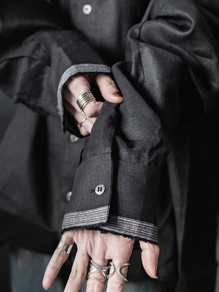 K’ANG <br>Unisex oversized back pleated shirt / BLACK