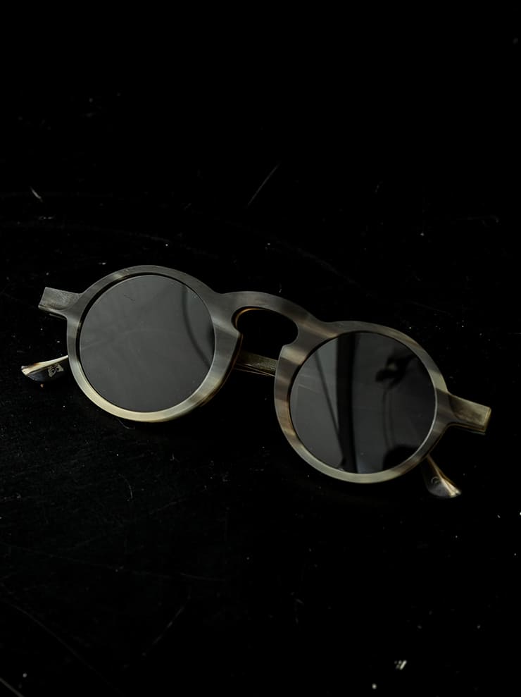 UMA WANG × RIGARDS <br>Water Buffalo Horn x Beta Titanium Sunglasses / CAMO