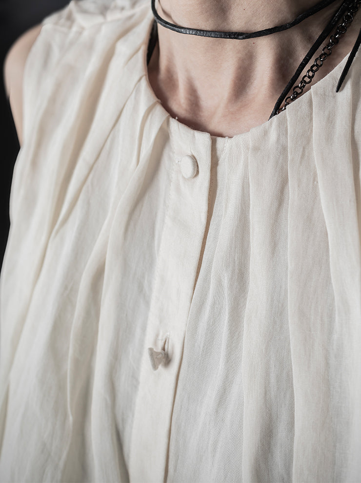 KINYAN LAM<br>WOMENS Natural Dye Pleated Ballon Vest / White