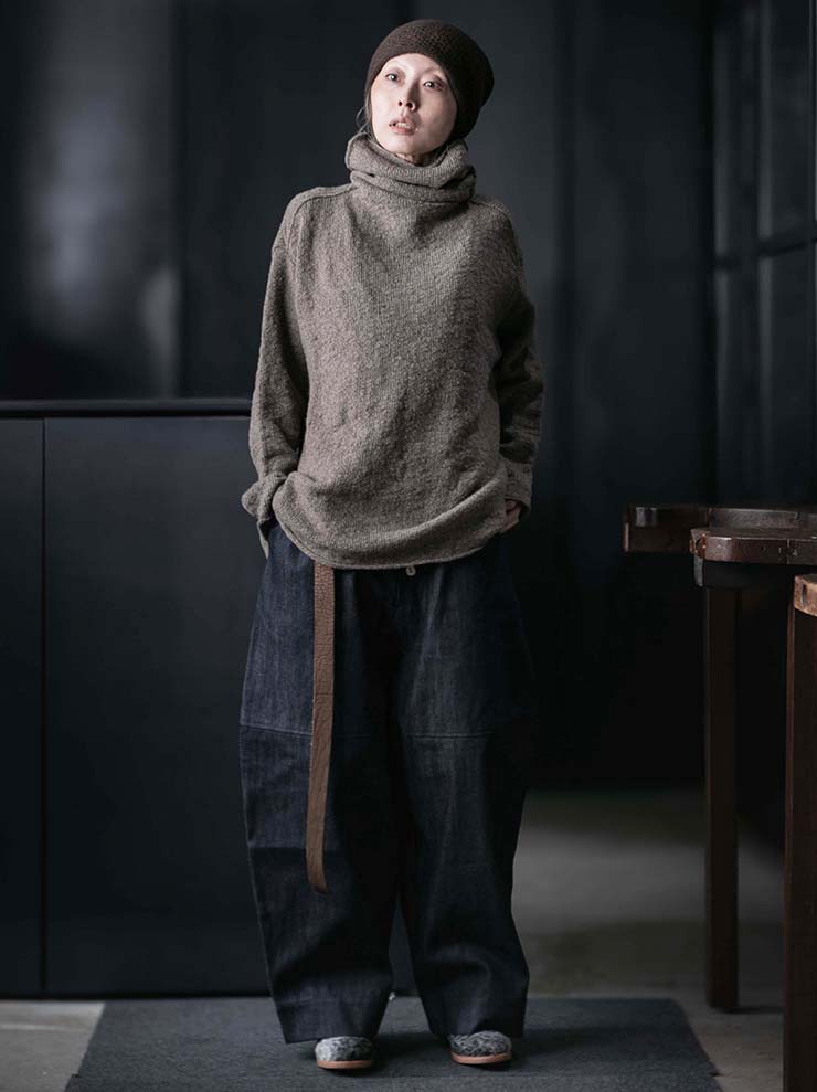 DANIEL ANDRESEN<br> Turtleneck pullover / Desert