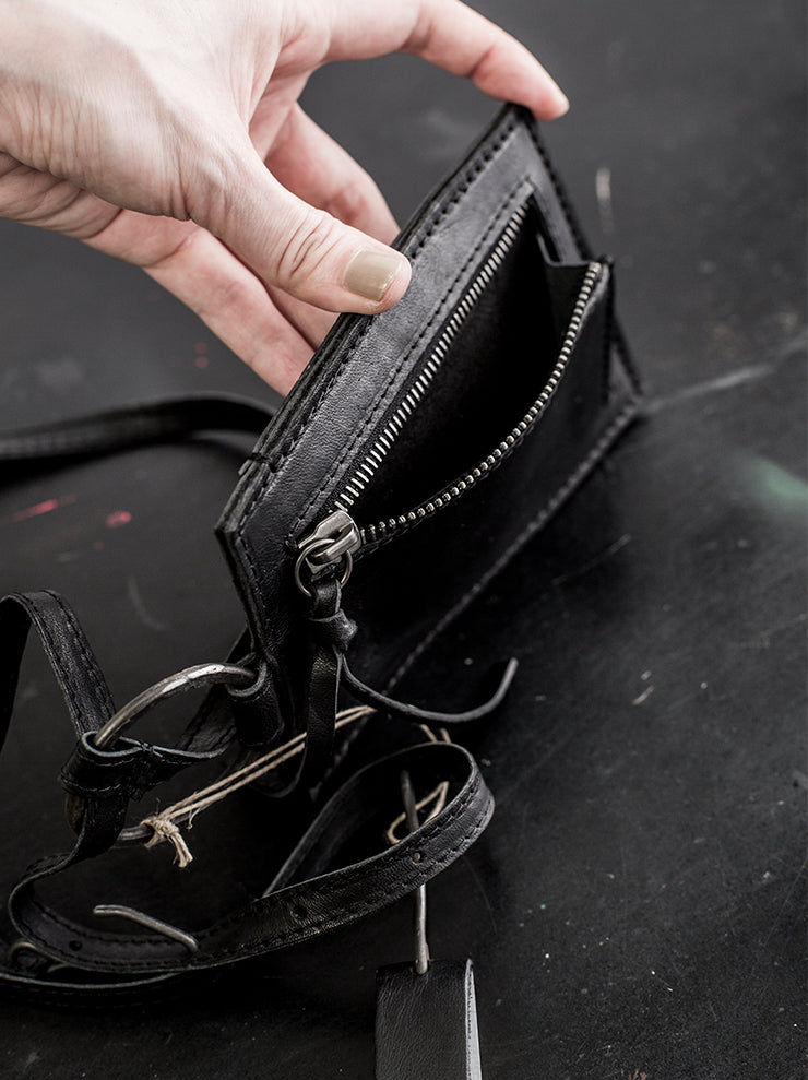 tagliovivo<br> Ring card holder BLACK