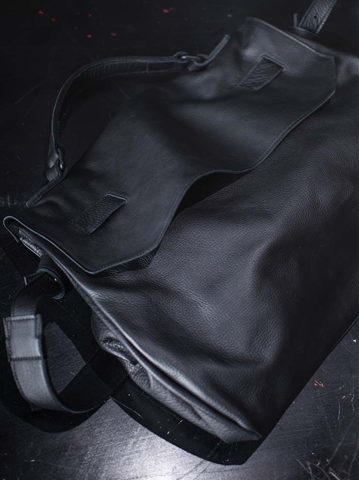TUFORÉE<br> Leather bag / REAR FLAT LARGE / BLACK