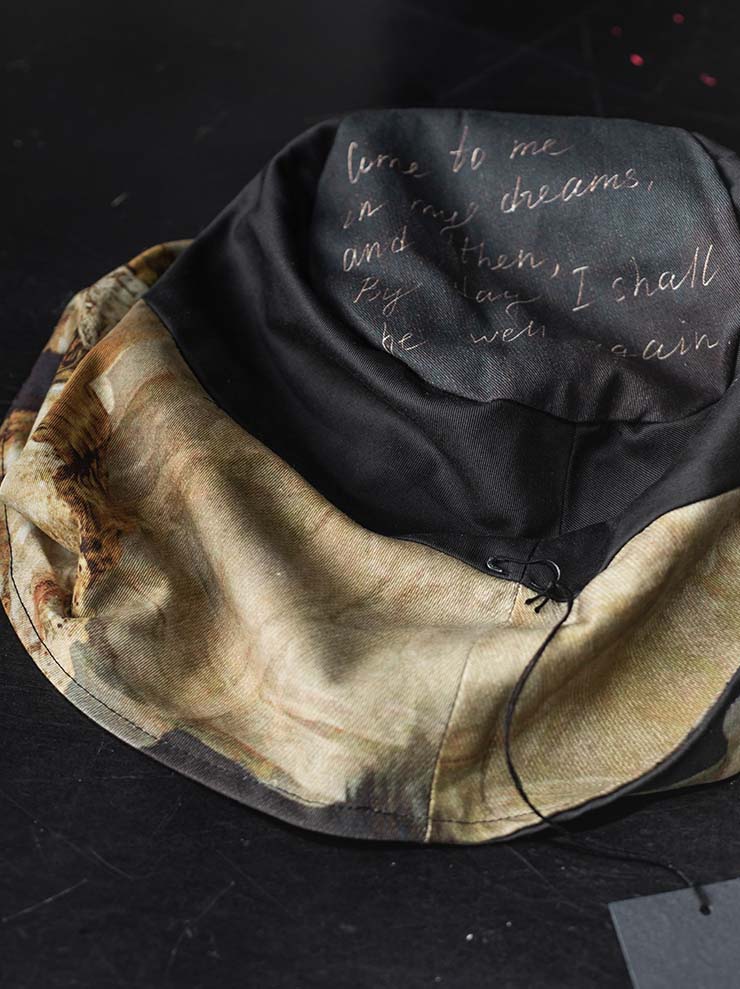 IA LONDON<br> PILGRIM HAT / LACE BOW PRINT