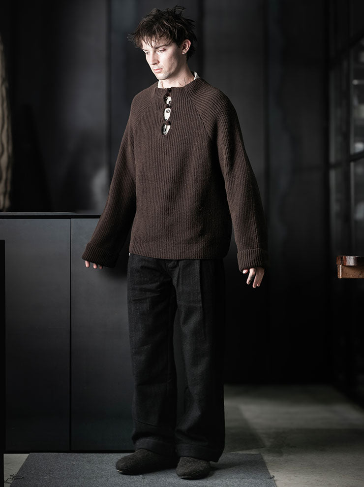 toward(s)<br>POLO SWEATER IN CROCHETED YAK WOOL / DARK BROWN
