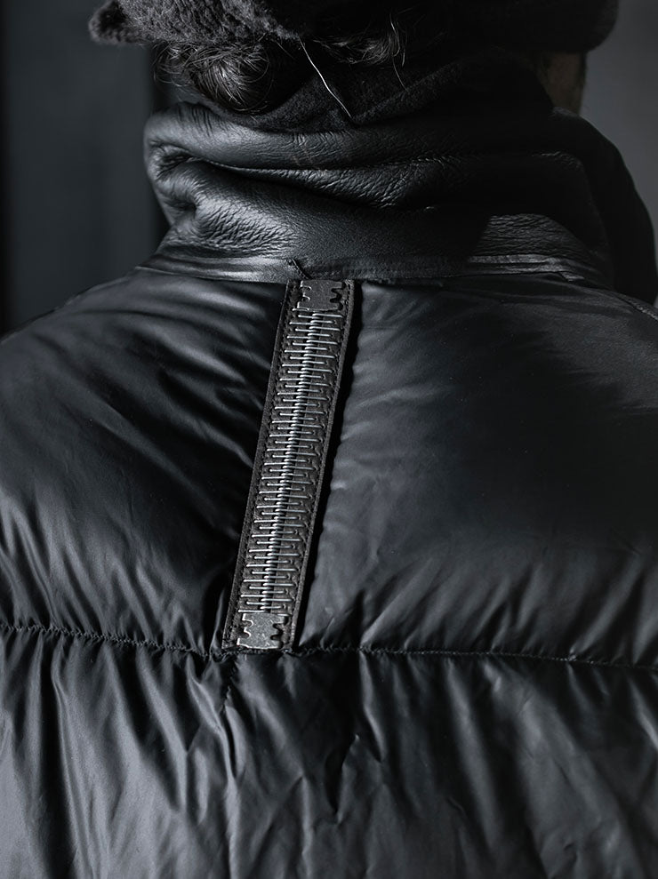 ISAAC SELLAM EXPERIENCE<br> UNISEX Down Jacket / NOIR