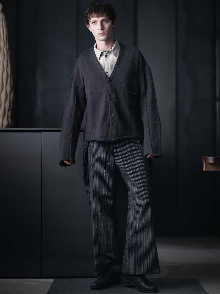 individual sentiments<br>UNISEX ニットカーディガン / medium gray