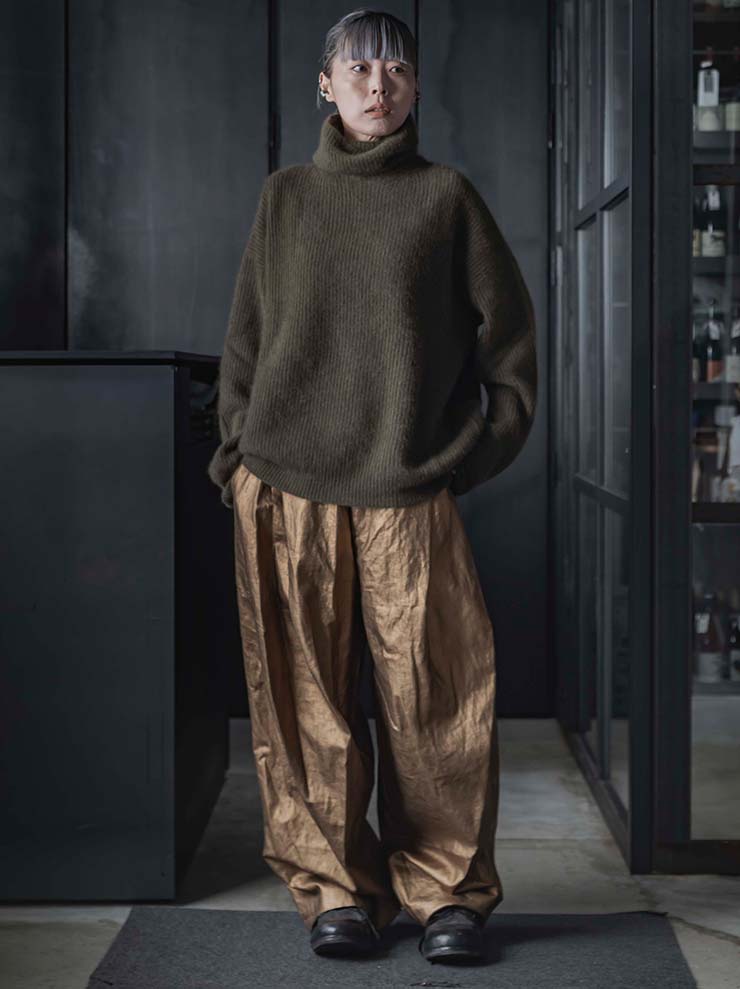 UMA WANG<br> WOMENS High-neck knit top / ARMY GREEN