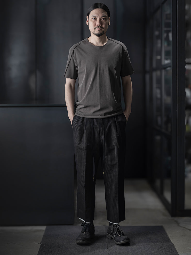 individual sentiments<br />UNISEX ベーシックショートスリーブTシャツ / BROWN GRAY
