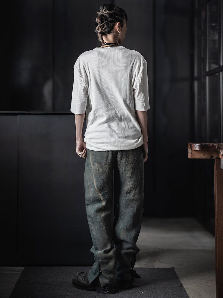 K’ANG <br>Unisex front buttoned round short sleeve T-shirt / WHITE