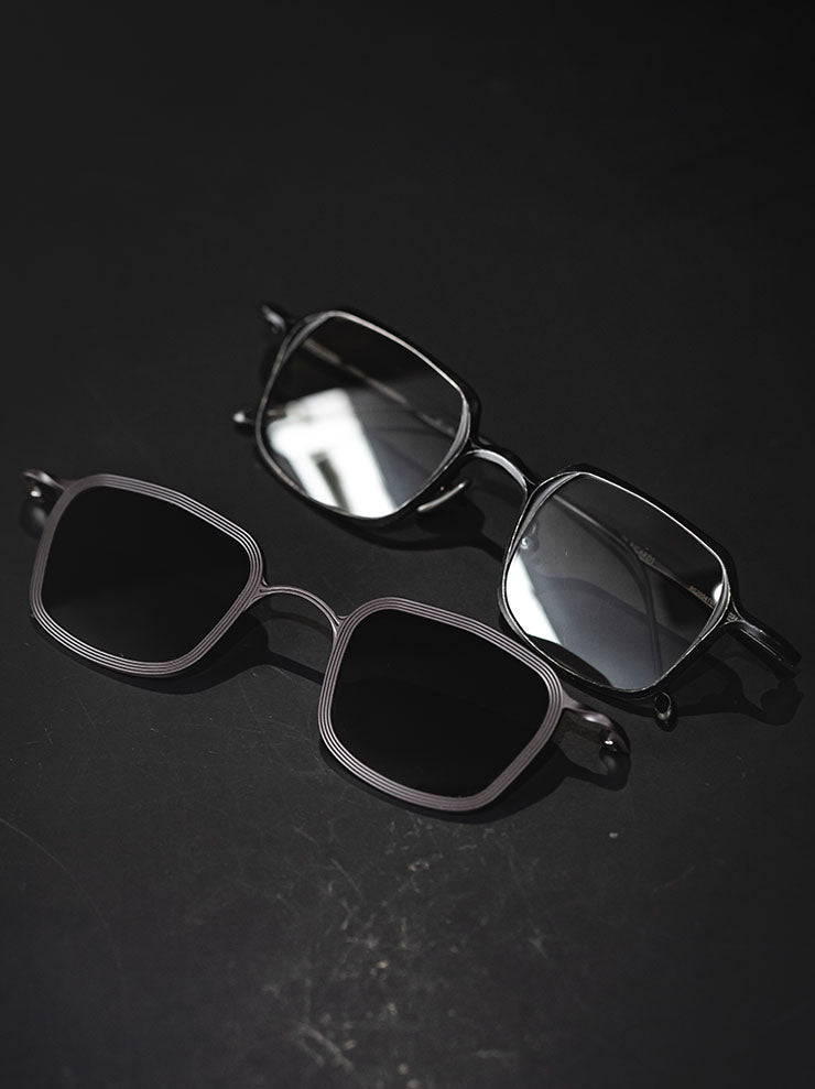 RIGARDS × THE VIRIDI-ANNE<br> TITANIUM & ALUMINIUM FRAME SUNGLASSES / VINTAGE BLACK FRAME x BRONZE CLIP / RG2004TVA
