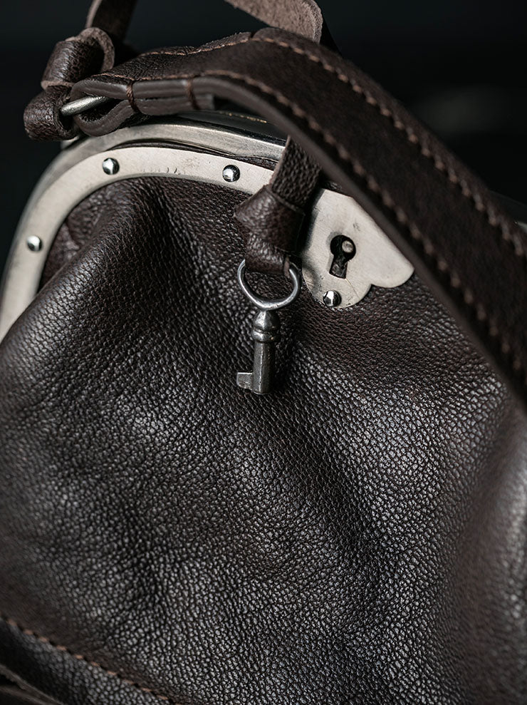 MDK – MIRANDA KALOUDIS<br>FRENCH LOCK BAG S / COWHIDE LEATHER / MAROON