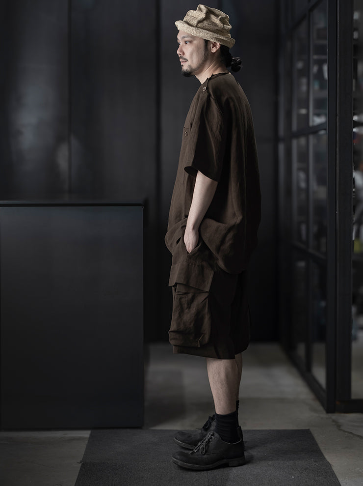 UMA WANG<br> MENS HALF SLEEVE TOP / DARK BROWN