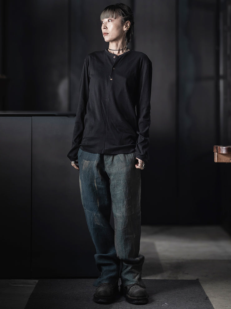 K’ANG <br>Unisex front buttoned round T-shirt / BLACK