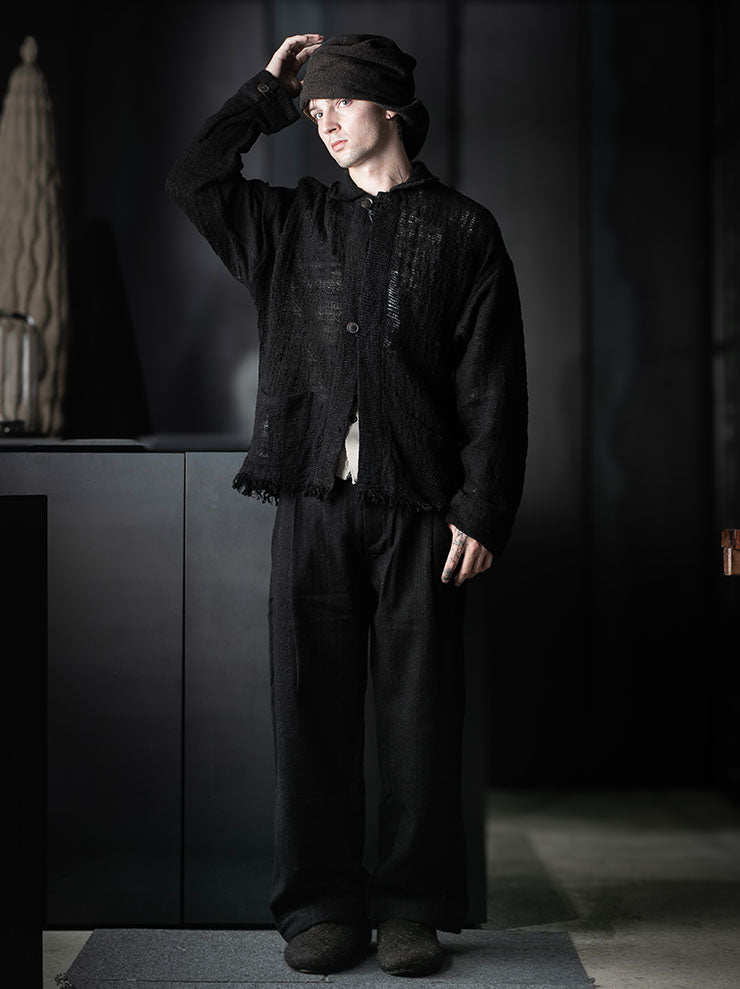 toward(s)<br>CARDIGAN IN BURNT COAL DYE TEXTURED COTTON / BLACK