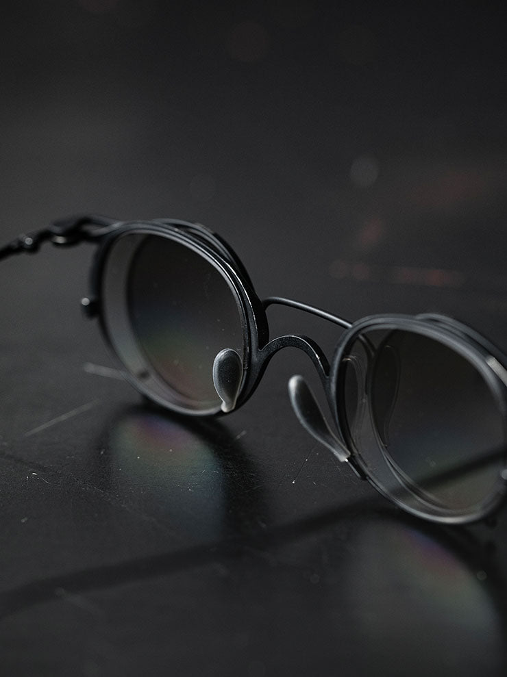 RIGARDS × ZIGGY CHEN<br>TITANIUM フレームサングラス / BLACK ANTIQUE × BLACK / RG1943ZC