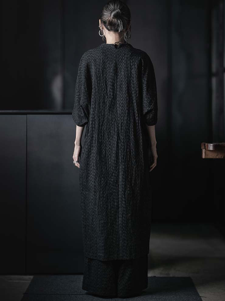 individual sentiments<br />WOMENS シームラインラグランドレス / BLACK