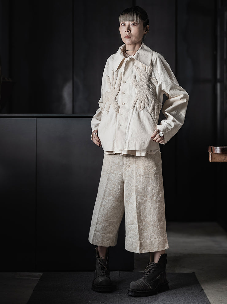 KINYAN LAM<br>Unisex Hand Embroidery Raglan Sleeve Jacket / Raw White