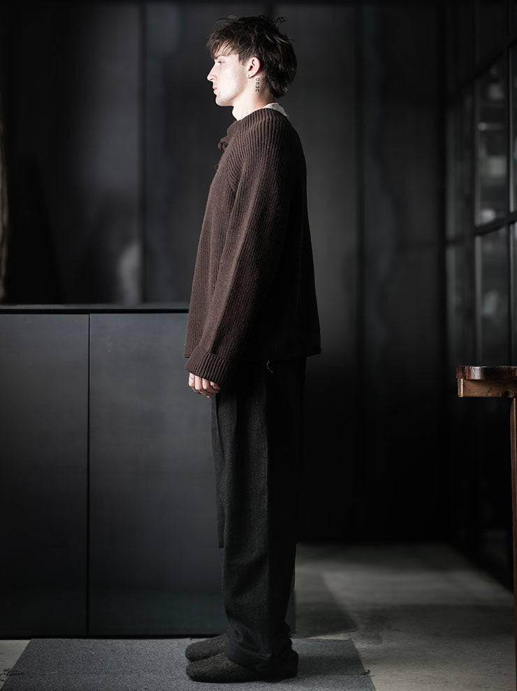 toward(s)<br>POLO SWEATER IN CROCHETED YAK WOOL / DARK BROWN
