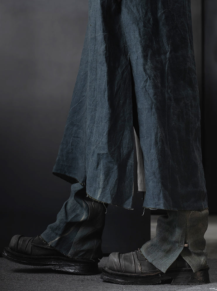 K’ANG <br>Unisex relaxed-fit dust coat with 925 silver closer / SHADOW