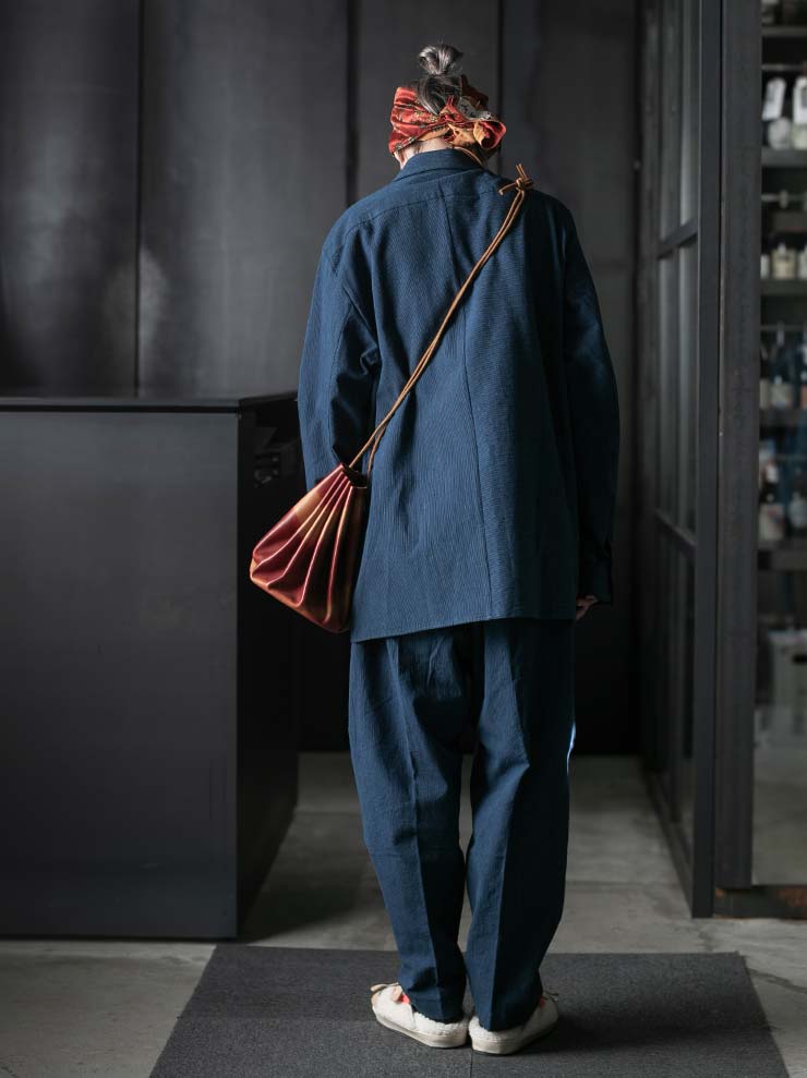 individual sentiments<br />UNISEX エラステックウエストイージートラウザー / indigo blue