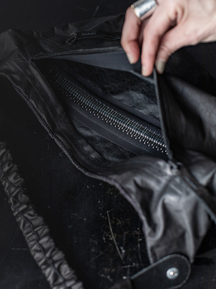 ISAAC SELLAM EXPERIENCE<br> Body bag / NOIR