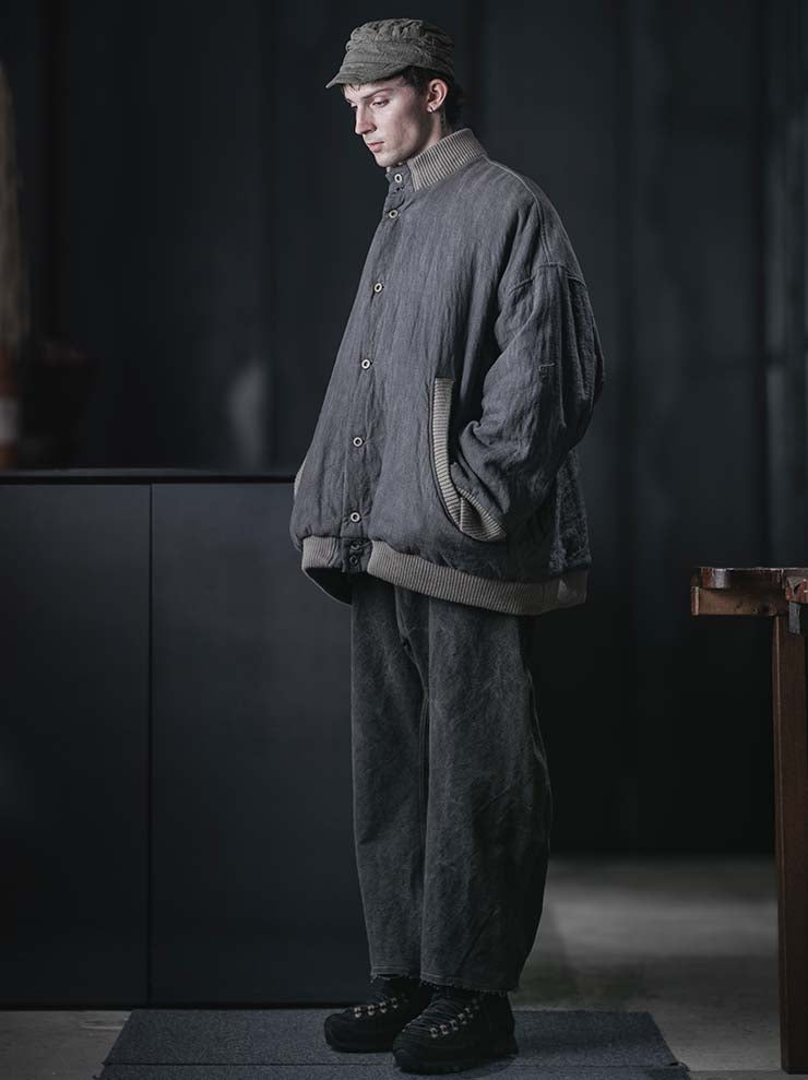 EVAN SCOTT MONROE<br>Zeppelin Bomber / Oak Gall, Grey/Blue