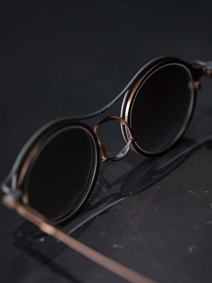 RIGARDS × THE VIRIDI-ANNE<br> TITANIUM & STAINLESS STEEL FRAME SUNGLASSES / BRONZE FRAME x DARK GRAY CLIP / RG2000TVA