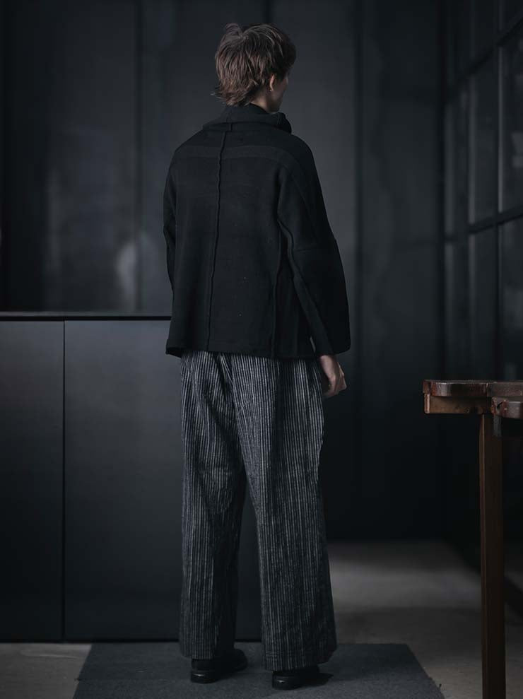 individual sentiments<br> UNISEX loose silhouette high neck knit / black