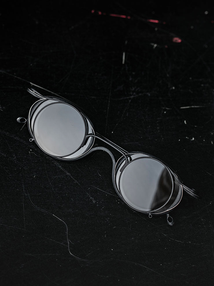 RIGARDS × ZIGGY CHEN<br>TITANIUM フレームサングラス / BLACK ANTIQUE × BLACK / RG1943ZC