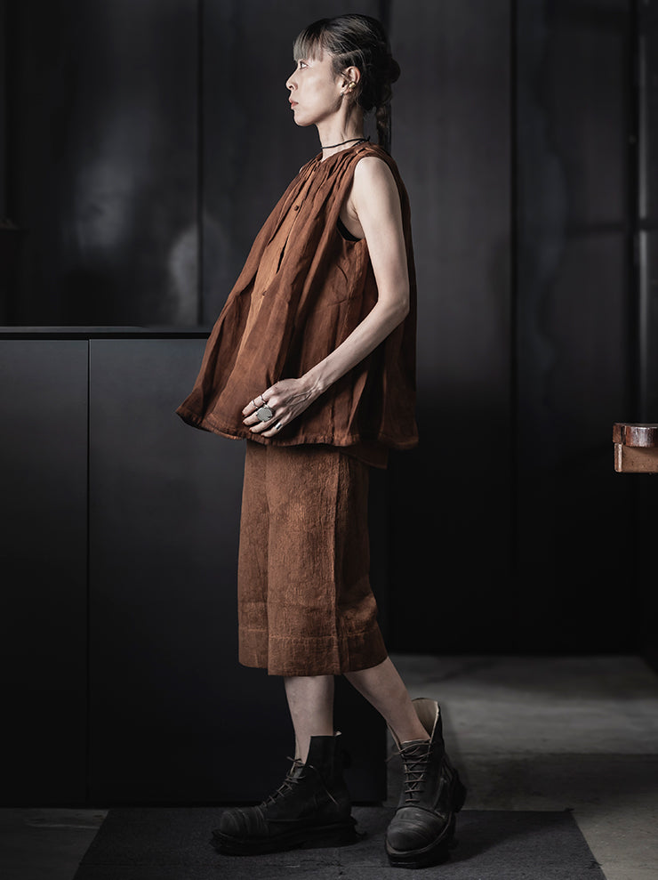 KINYAN LAM<br>WOMENS Natural Dye Pleated Ballon Vest / Brown
