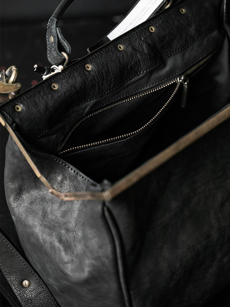 MDK – MIRANDA KALOUDIS<br>PARERCHOMAI BAG LARGE / HORSE LEATHER / BLACK