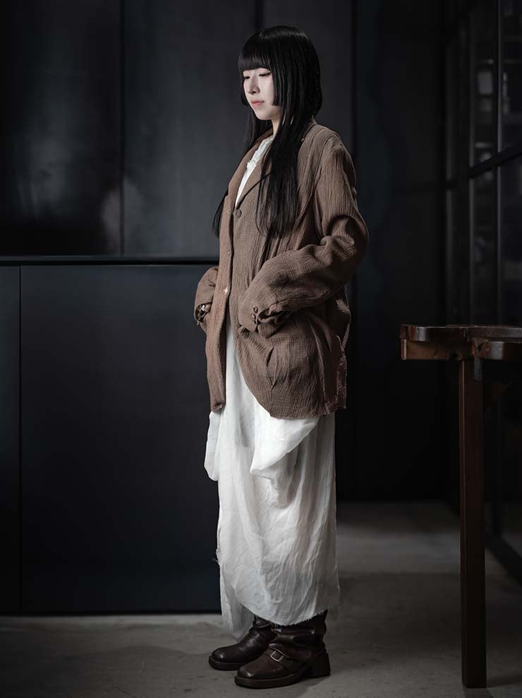 CHIAHUNG-SU<br>WOMENS HAND WOVEN & MUD DYED PEAK LAPEL / LIGHT LOTUS