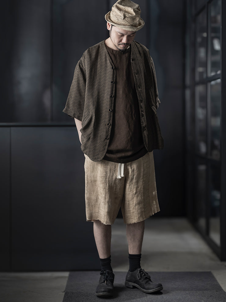 UMA WANG<br> MENS LINEN SHORTS / TAN