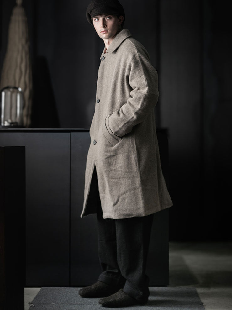 toward(s)<br>SHEEP CAMEL MIX WOOL STOCK COAT / UNDYED BEIGE