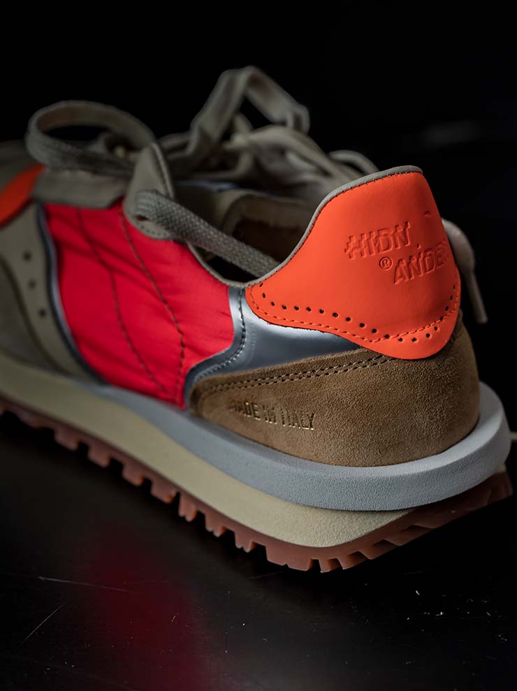 HIDNANDER<br> WOMENS SPORTS SNEAKERS / SAND × RED LOBSTER