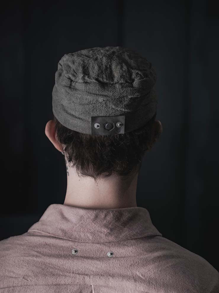 EVAN SCOTT MONROE<br>Specialist Cap / Pomegranate, Greige/Green
