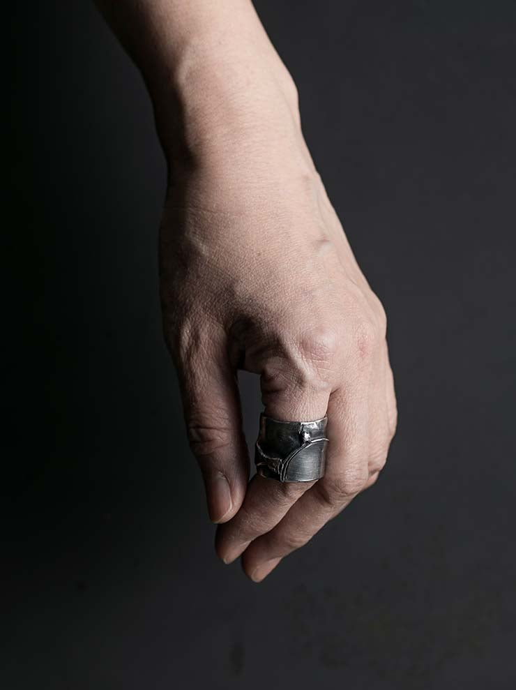 DETAJ<br>FRAGMENS OF REMINISCENCE SILVER RING / FR-PINCENEZ-R01