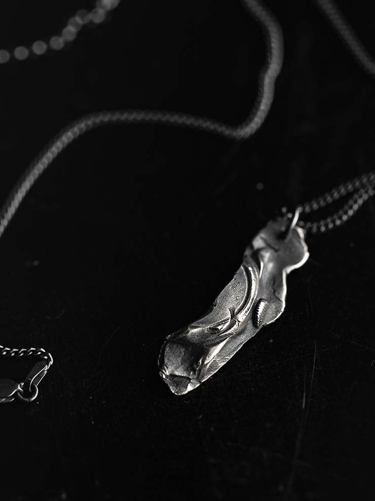 DETAJ<br>FRAGMENS OF REMINISCENCE SILVER NECKLACE / FR-WATCH-N01