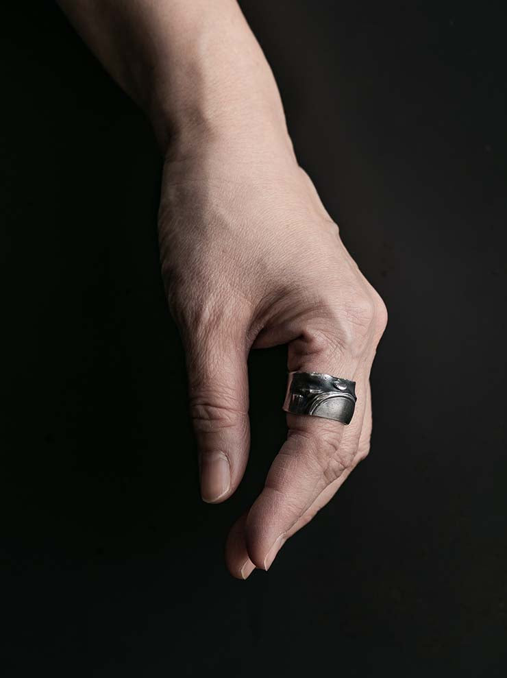 DETAJ<br>FRAGMENS OF REMINISCENCE SILVER RING / FR-WATCH-R02