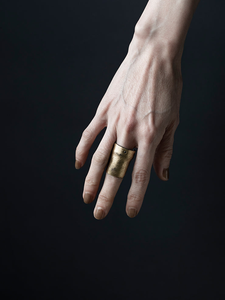 DETAJ<br>LEATHER RING SHORT / GOLD