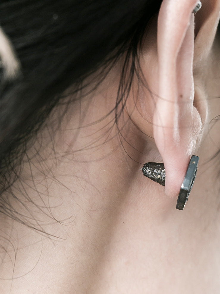 GUIDI<br> Silver x Black Diamond Horse Leather Detail Square Earrings G-OR02 BLKT