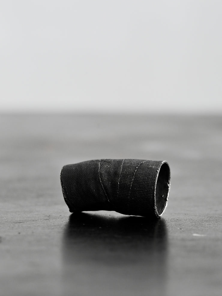 DETAJ<br> BANDAGE RING LONG / BLACK