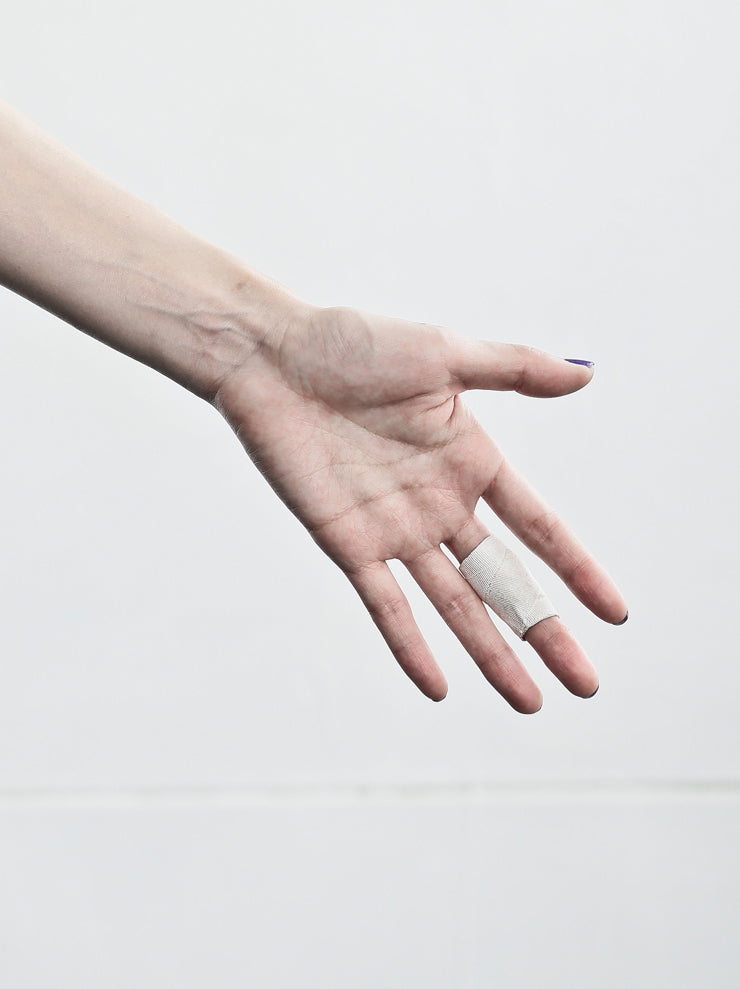 DETAJ<br> BANDAGE RING LONG / WHITE