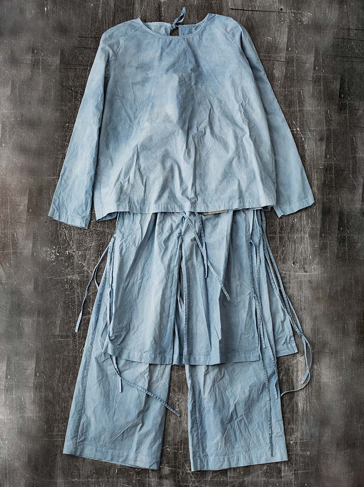 THE BACKWARD VENDOR<br> Curtain set / INDIGO
