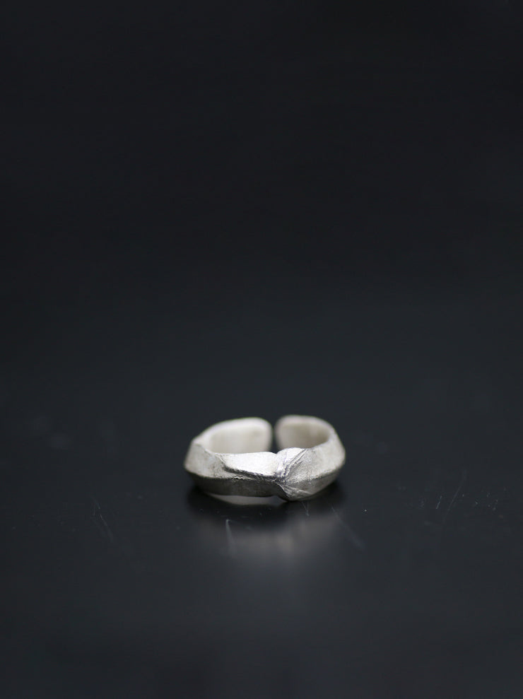 DETAJ <br>CRYSTALLIZATION RING / WHITE