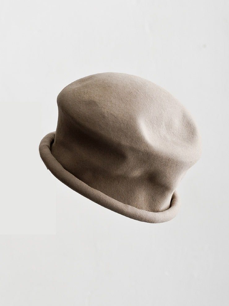 HORISAKI<br>イージーバーントラビットファーロールブリムハット BEIGE