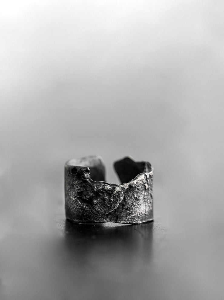 UMA WANG × DETAJ<br> TOUHEN SILVER RING / BURNED BLACK