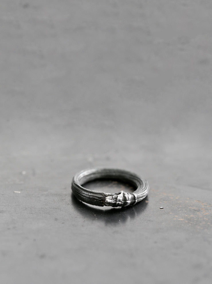 DETAJ <br>HAIR RING / BLACK
