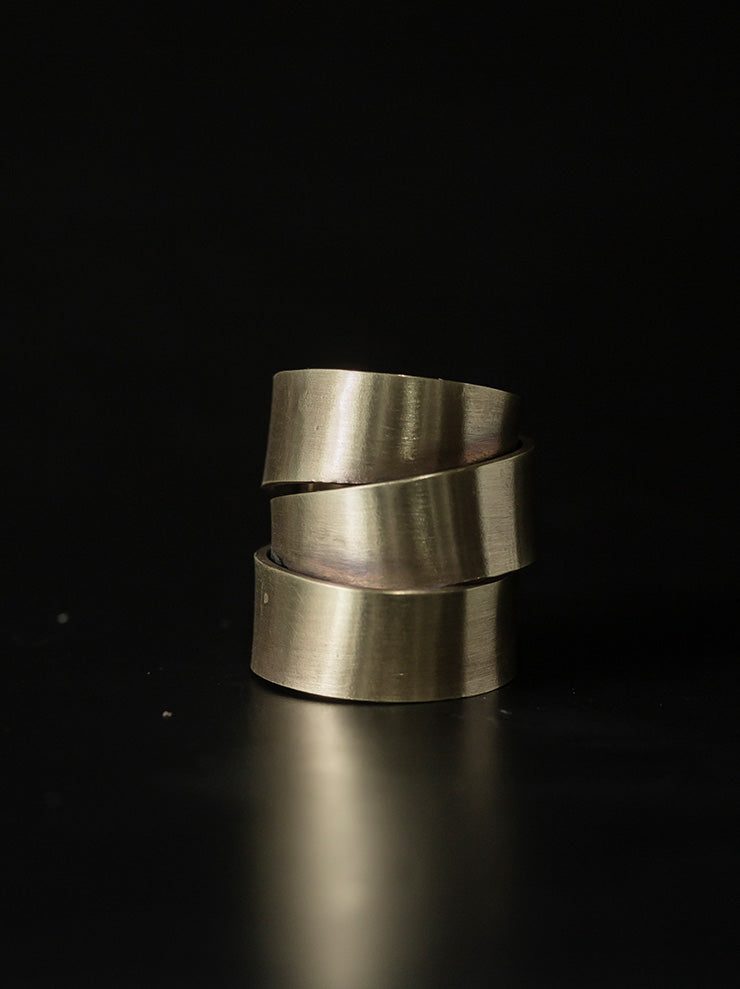 UMA WANG X DETAJ <br>COIL RING / MATTE GOLD